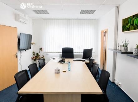 Pronájem kanceláře, 118 m²