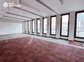Pronájem kanceláře, 374 m²