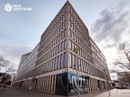 Pronájem kanceláře, 374 m²