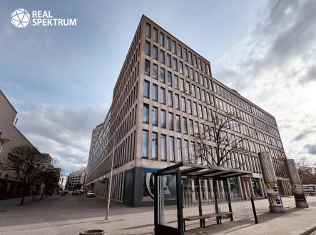 Pronájem kanceláře, 671 m²