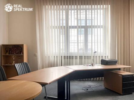 Pronájem komerčního objektu, výroba, 698 m²