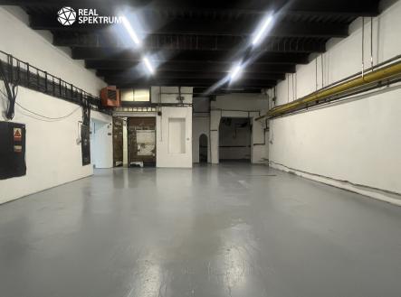 Pronájem komerčního objektu, výroba, 698 m²