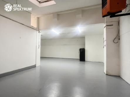 Pronájem komerčního objektu, výroba, 698 m²