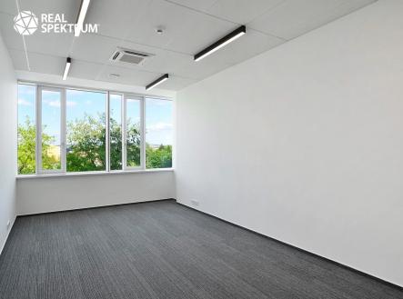Pronájem kanceláře, 90 m²