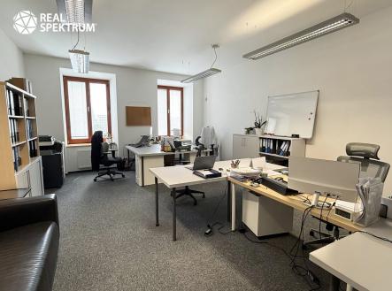 Pronájem kanceláře, 105 m²