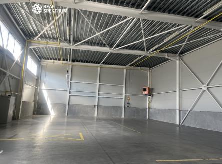 Pronájem komerčního objektu, sklad, 950 m²