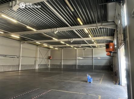 Pronájem komerčního objektu, sklad, 950 m²