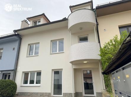 Pronájem bytu, 1+kk, 37 m²