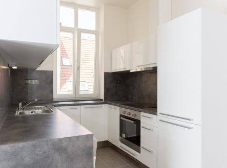 Pronájem bytu, 1+1, 60 m²