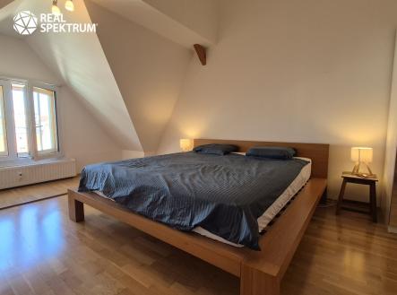 Pronájem bytu, 2+kk, 83 m²