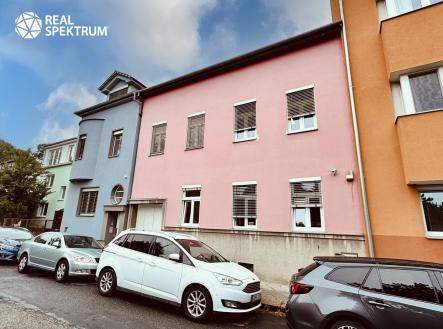 Pronájem kanceláře, 407 m²