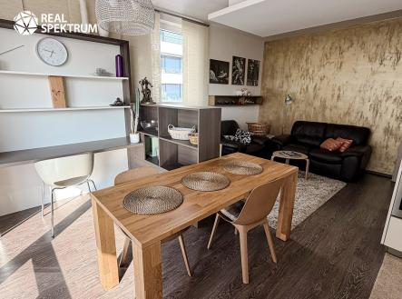 Pronájem bytu, 2+kk, 43 m²