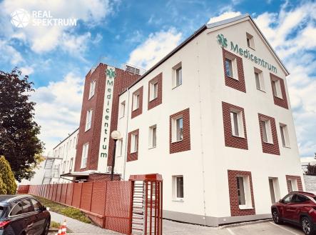 Pronájem komerčního objektu, jiný, 418 m²
