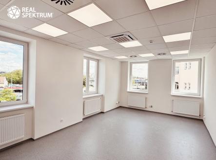 Pronájem komerčního objektu, jiný, 418 m²
