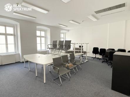 Pronájem kanceláře, 86 m²
