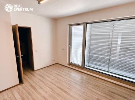 Pronájem kanceláře, 125 m²
