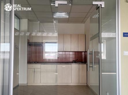 Pronájem komerčního objektu, sklad, 350 m²