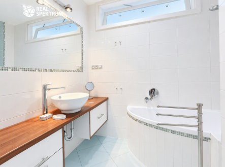 Pronájem bytu, 2+1, 56 m²