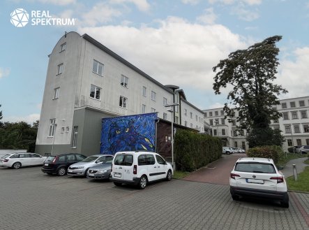 Pronájem kanceláře, 1 084 m²