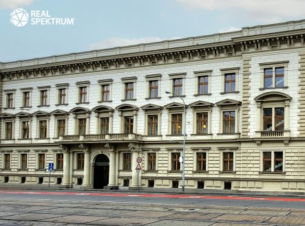 Pronájem kanceláře, 1 902 m²