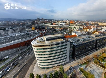 Pronájem kanceláře, 762 m²