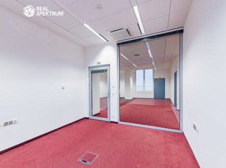 Pronájem kanceláře, 221 m²