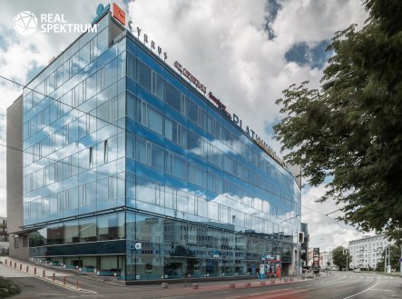 Pronájem kanceláře, 126 m²