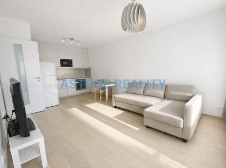 Pronájem bytu, 2+kk, 55 m²