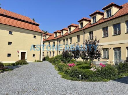 Pronájem bytu, 3+kk, 109 m²