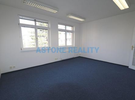 Pronájem kanceláře, 78 m²