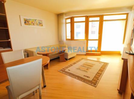 Pronájem bytu, 2+kk, 65 m²