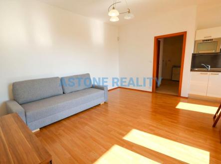 Pronájem bytu, 1+kk, 33 m²
