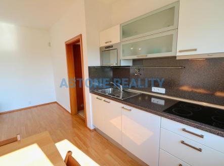 Pronájem bytu, 1+kk, 33 m²