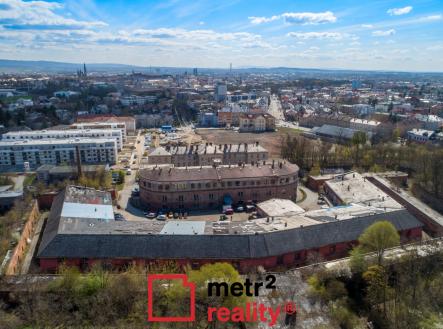 Pronájem komerčního objektu, sklad, 1 100 m²