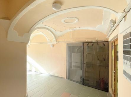 Prodej obchodní prostor, 303 m²