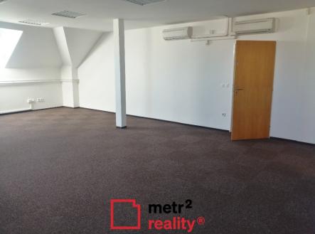 Pronájem - kanceláře, 75 m²