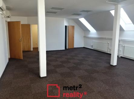 Pronájem kanceláře, 75 m²