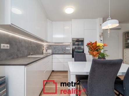 Pronájem bytu, 2+kk, 94 m²