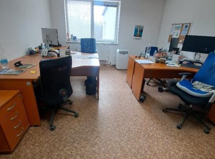 Pronájem kanceláře, 162 m²