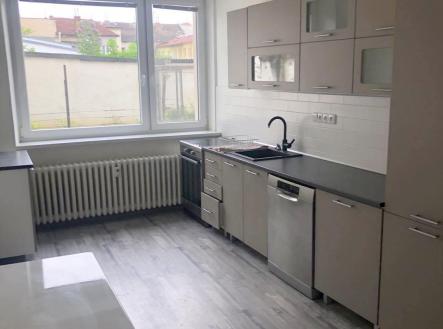 Pronájem bytu, 1+1, 70 m² obrázek
