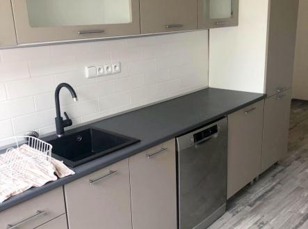 Pronájem bytu, 1+1, 70 m²