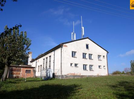 Prodej - komerční objekt, sklad, 3 983 m²