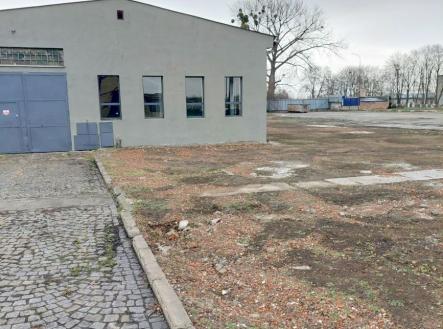 Pronájem - výrobní prostor, 1 000 m²