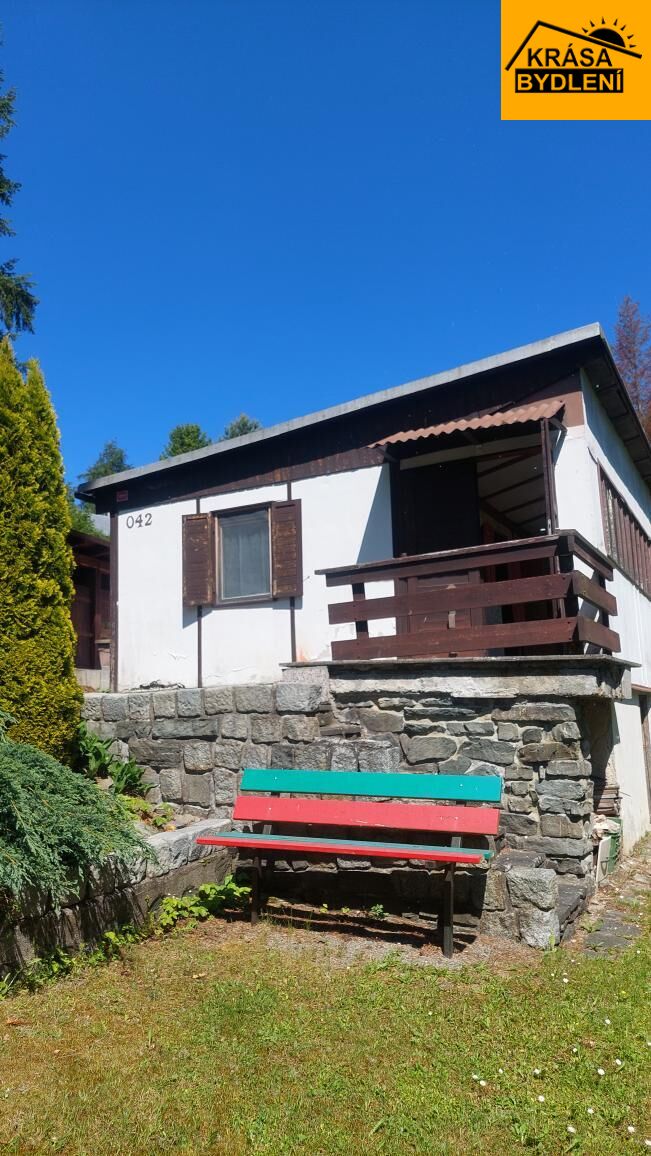 Prodej chaty s přístavbou v Bukovanech