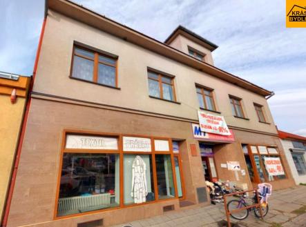 Prodej - nájemní dům, 895 m²
