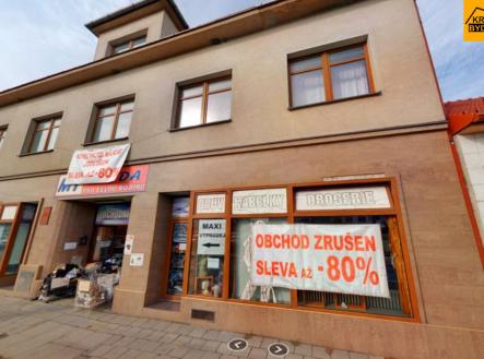 Prodej - nájemní dům, 895 m²