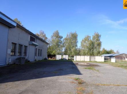 Prodej komerčního objektu, průmyslový areál, 3 983 m²