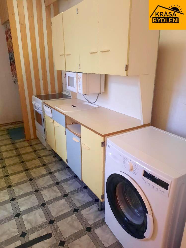 Prodej bytu 2+1 a 1+1 s garáží a parkovacím stáním v Olomouci, Chválkovicích