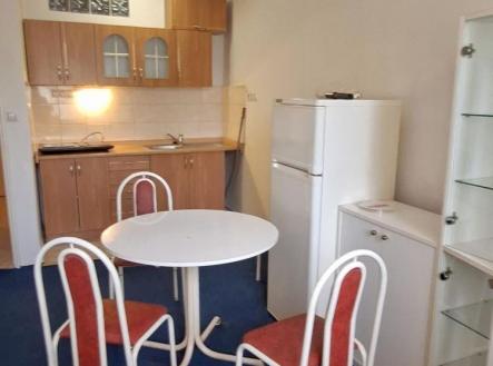 Pronájem bytu, 1+kk, 27 m²
