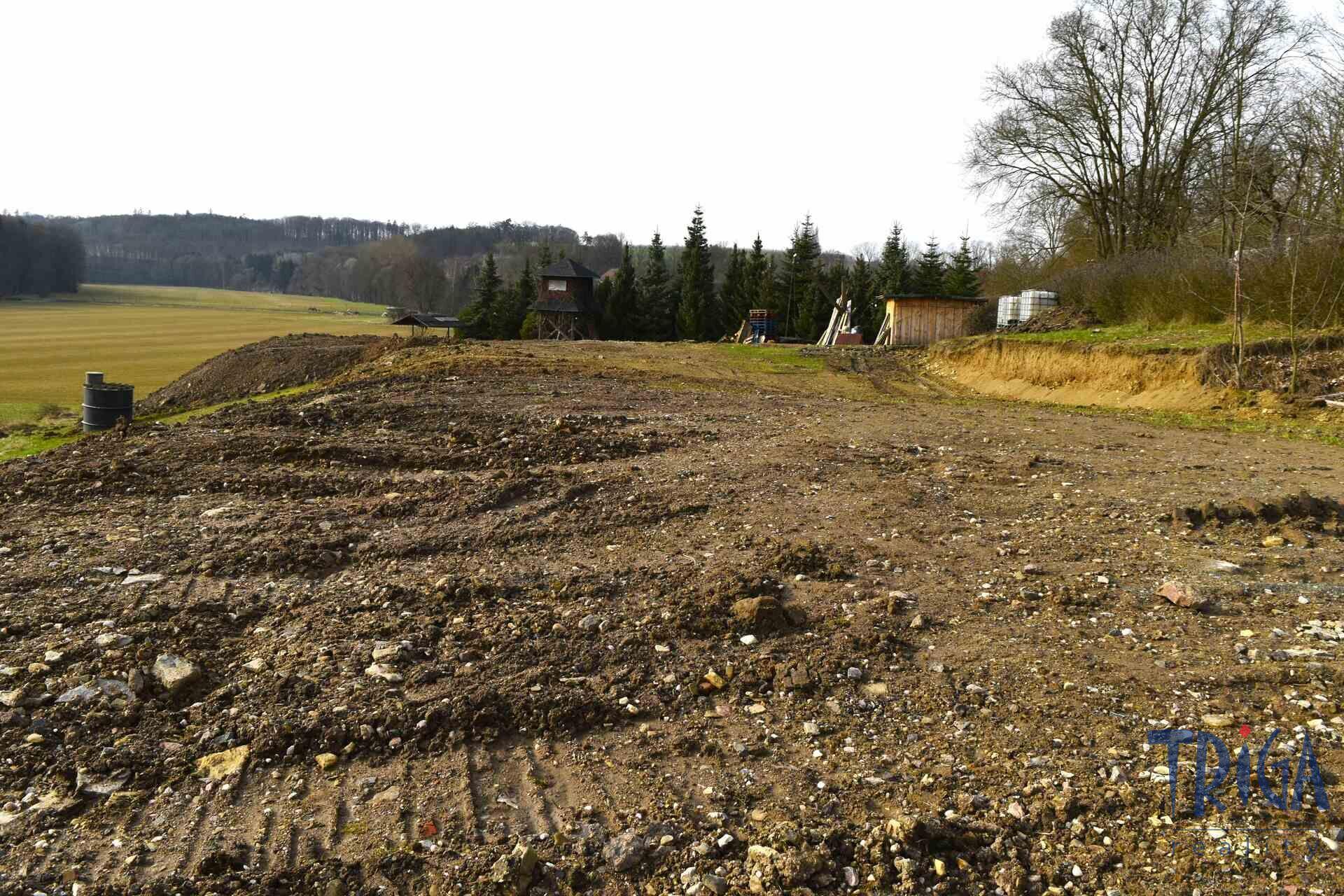 Dolany - Krabčice - soubor pozemků s výměrou 6 552 m2